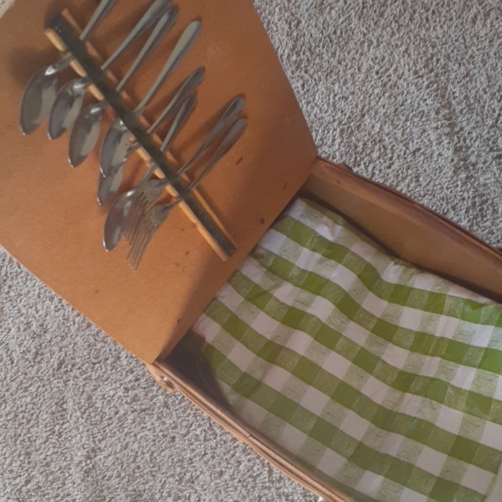 Vintage Picnic Basket